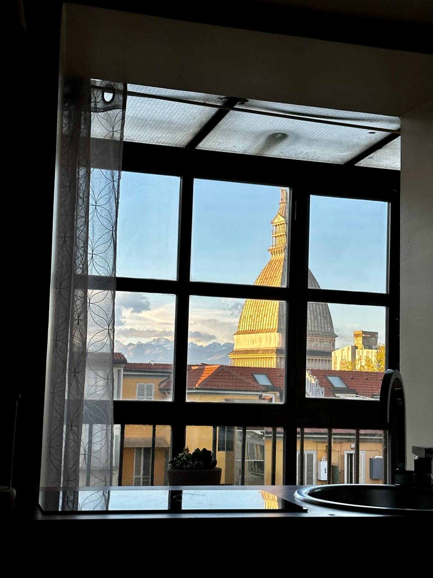 Le Finestre Sulla Mole Apartment Turin Luaran gambar