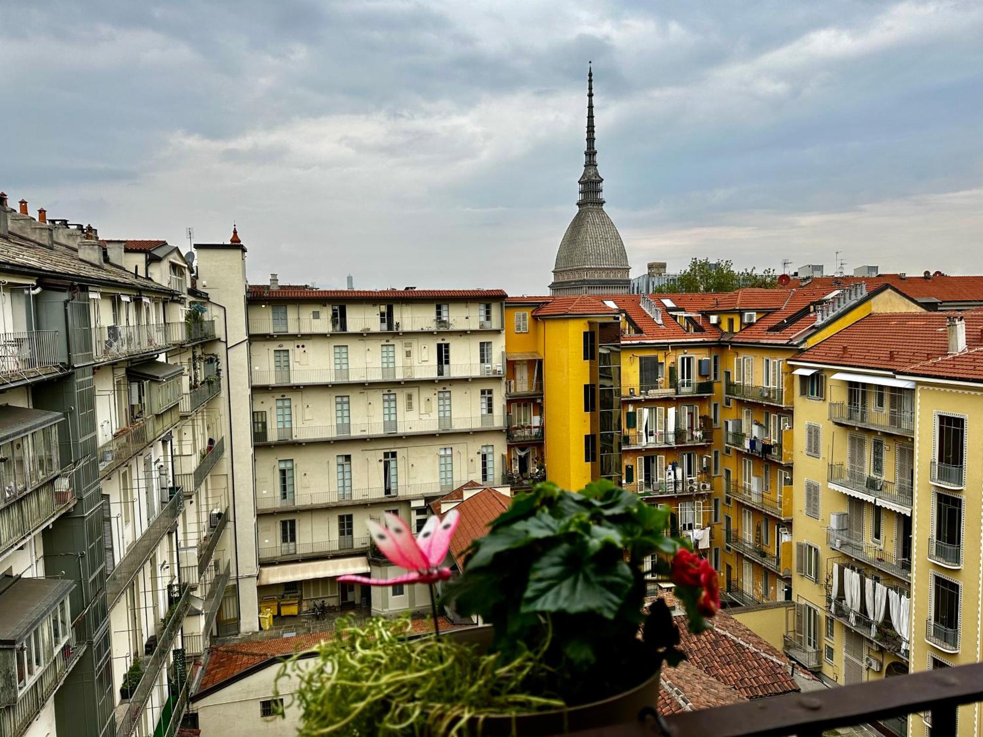 Le Finestre Sulla Mole Apartment Turin Luaran gambar